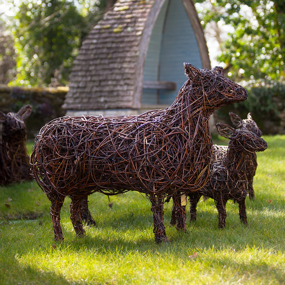 Cotswold Ewe Sheep Willow Sculpture - Image 3