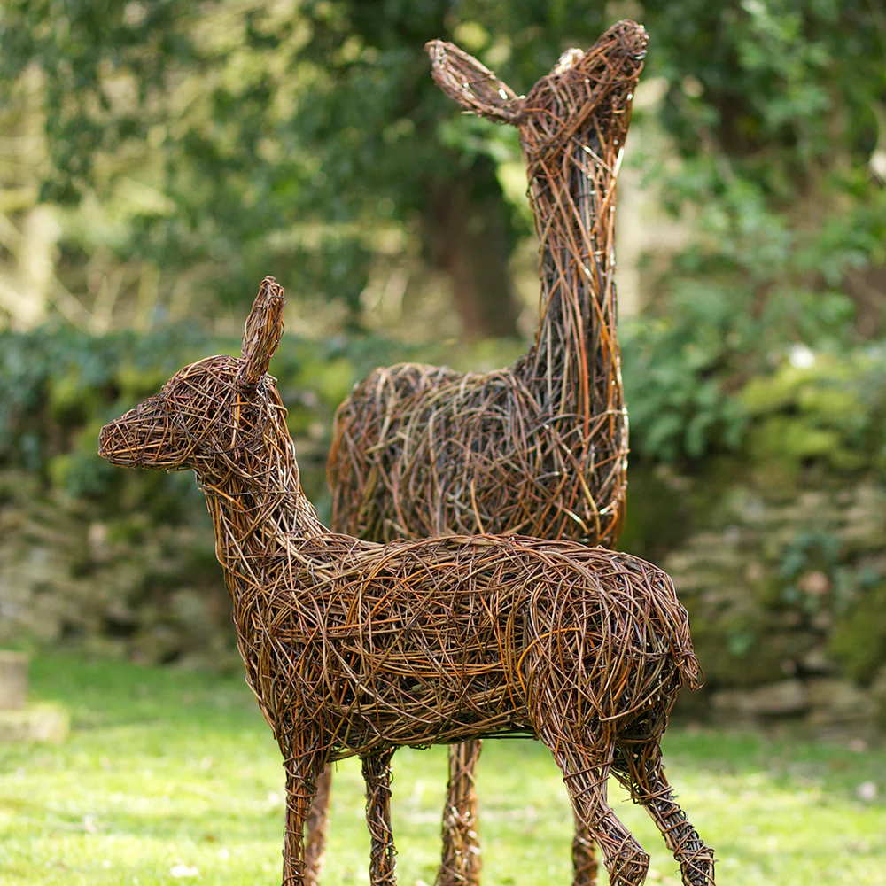 Roe Doe Deer Willow Sculpture - Image 3