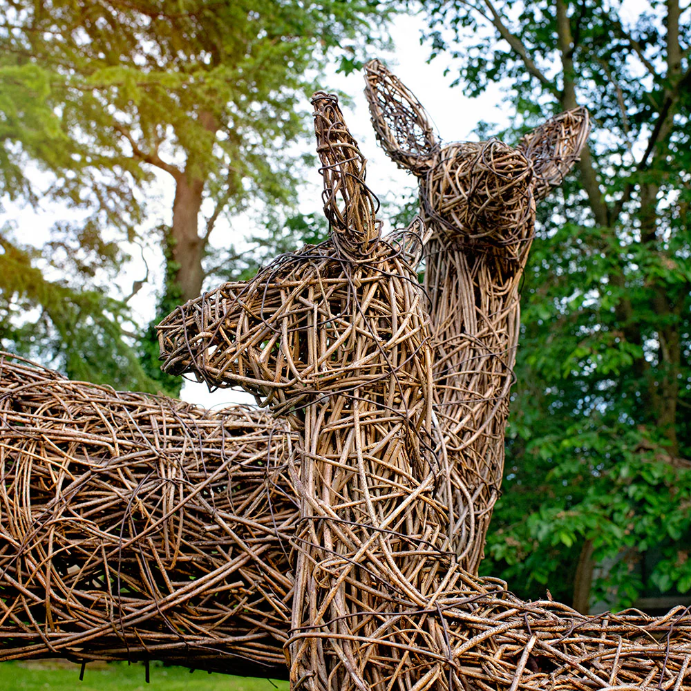 Roe Doe Deer Willow Sculpture - Image 4
